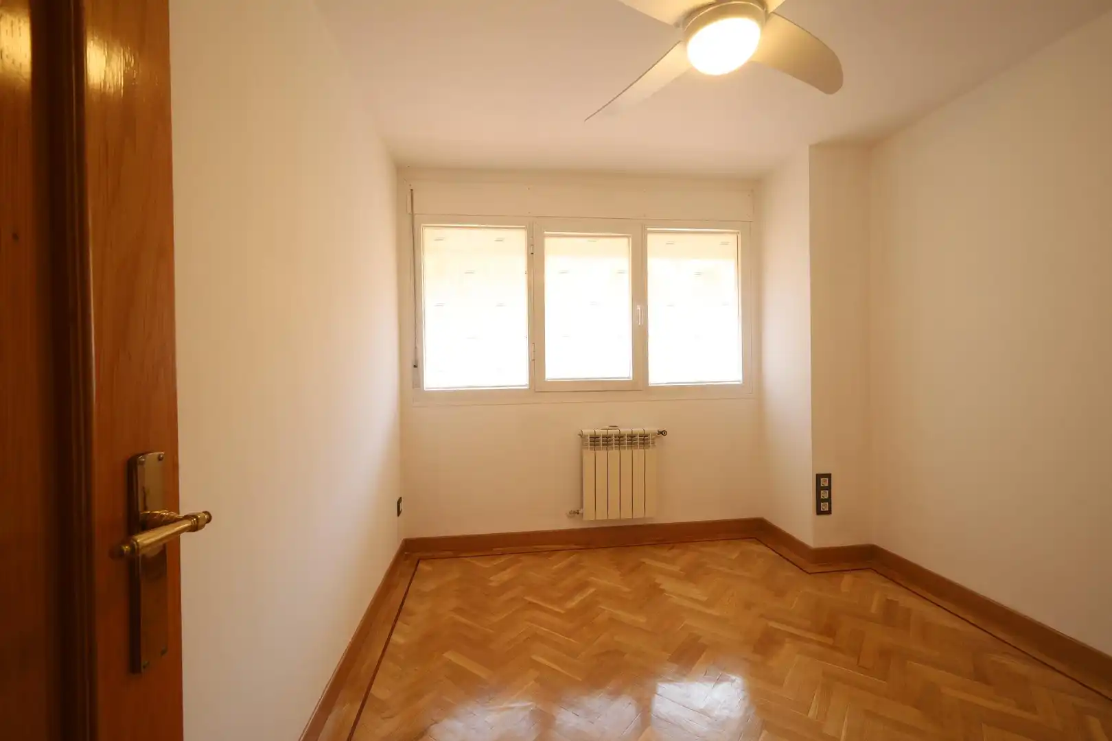 Habitación de Piso de alquiler en Madrid con Calefacción, Jardín privado y Terraza