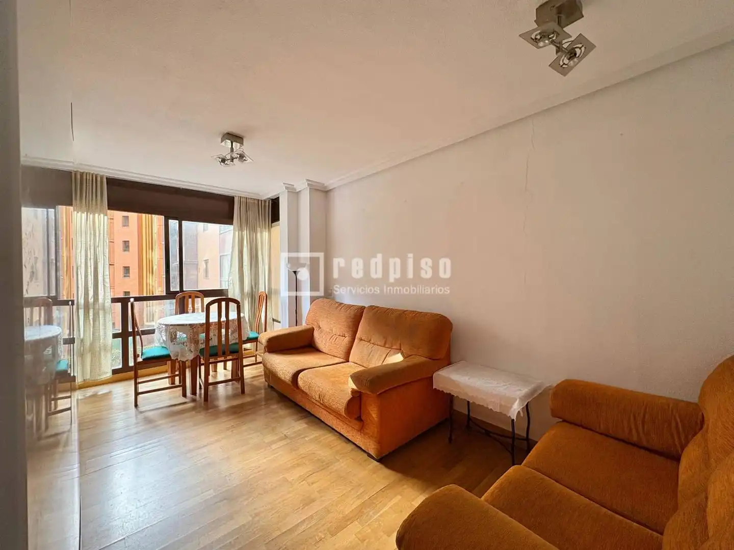 Vista exterior de Apartamento en venta en Puente de Vallecas