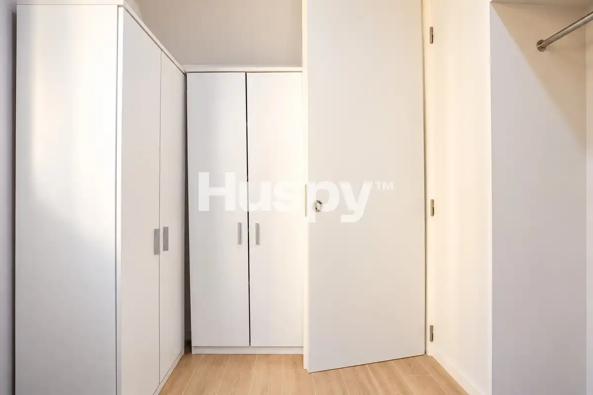Habitación de Loft en venta en Avenida de la Paz  