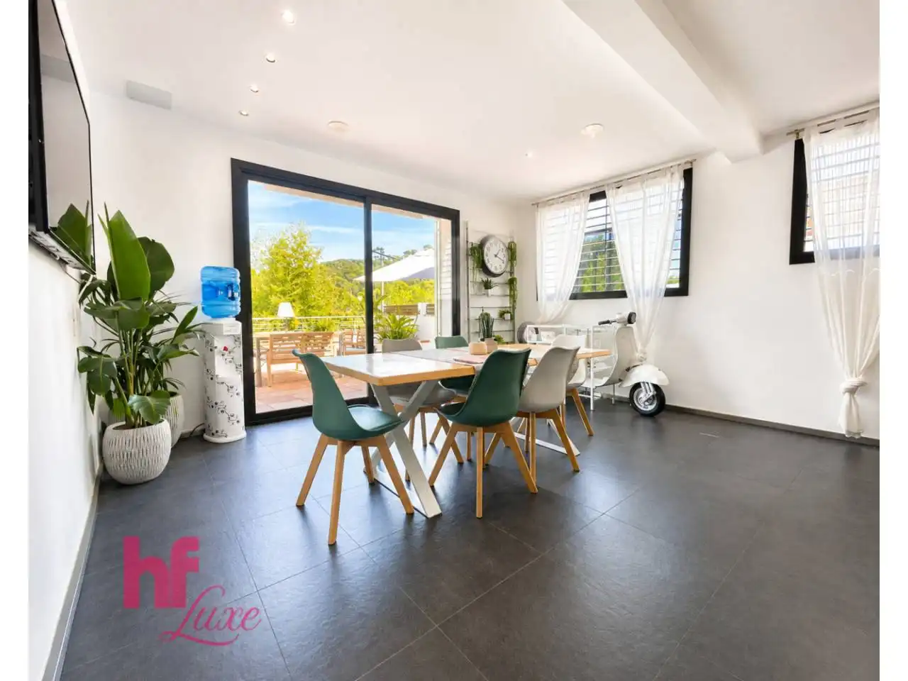 Comedor de Casa o chalet en venta en Blanes con Aire acondicionado, Calefacción y Jardín privado