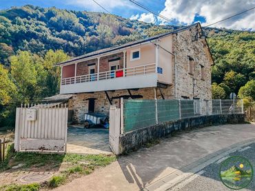 Chalet con jardín en venta en Vega de Valcarce