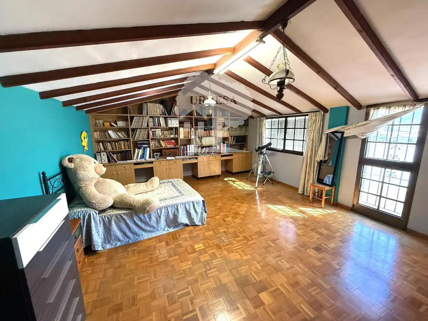Wohnzimmer von Einfamilien-Reihenhaus zum Verkauf in Motril mit Klimaanlage, Heizung und Schwimmbad