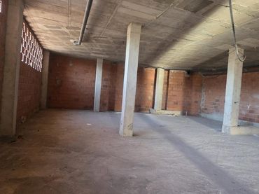 Local comercial en alquiler en Avenida Legion Española
