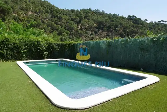 Swimming pool of Houses for sale in Massanes
