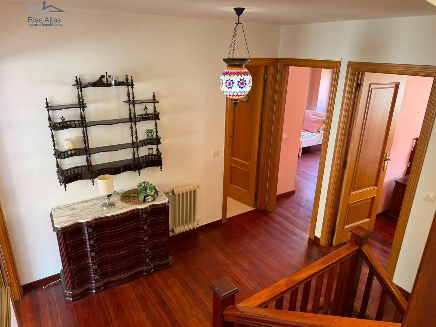 Casa o chalet en venta en Oleiros con Calefacción, Jardín privado y Trastero