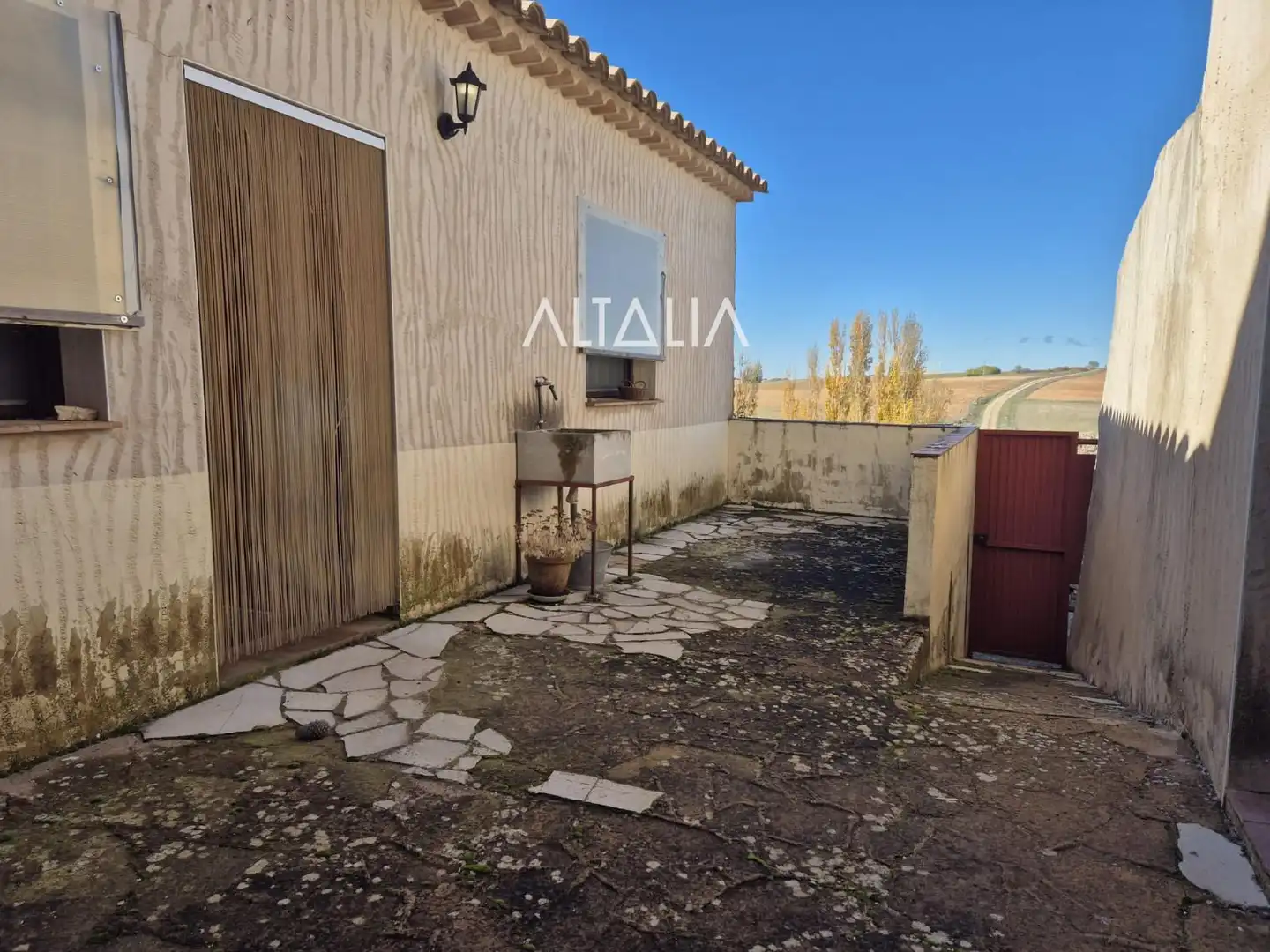 Vista exterior de Casa o xalet en venda en Chumillas amb Calefacció i Jardí privat