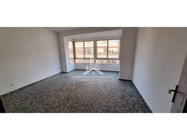 Piso en Venta en Avenida Cedre en Piscinas