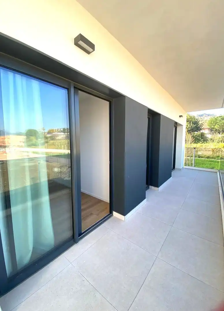 Maisonette zum Verkauf in Sant Boi de Llobregat mit Klimaanlage, Heizung und Terrasse