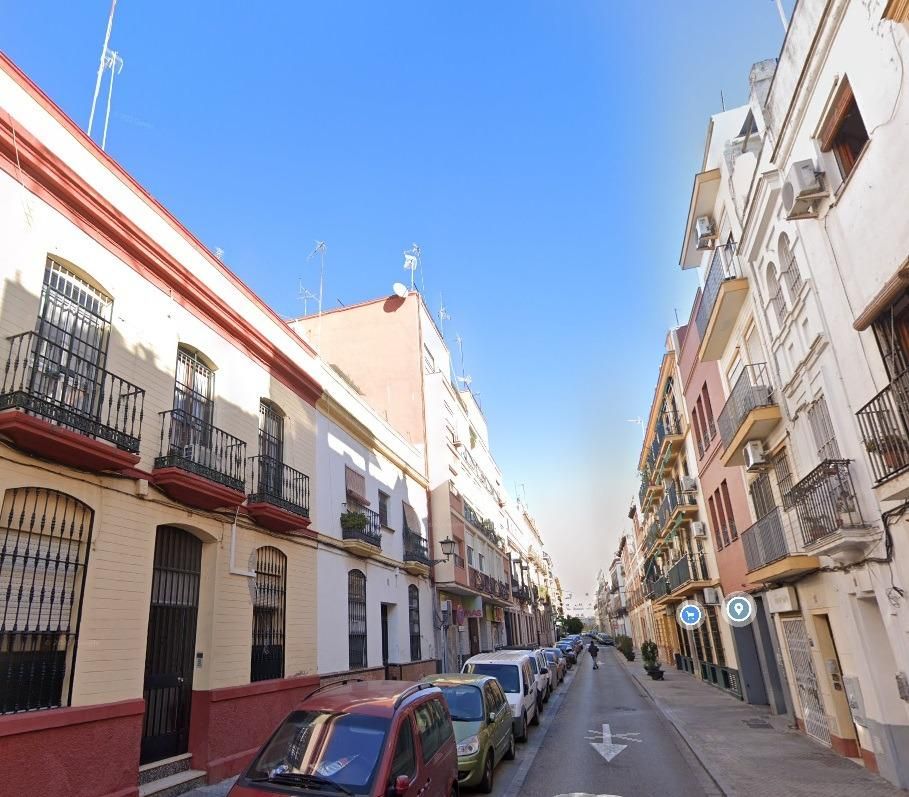 Vista exterior de Casa o xalet en venda en  Sevilla Capital amb Aire condicionat, Calefacció i Terrassa