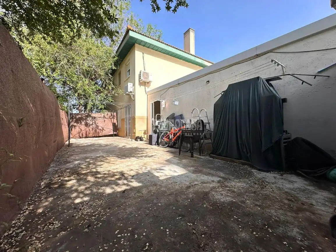 Vista exterior de Casa adosada en venda en Camarma de Esteruelas