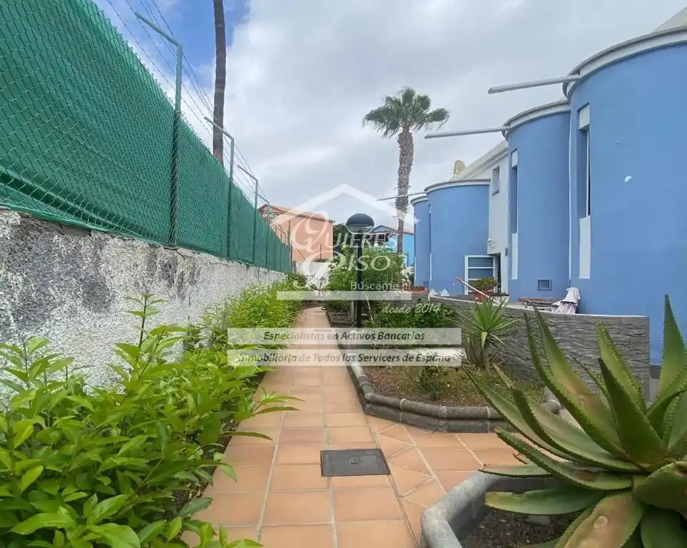 Exterior view of Houses for sale in San Bartolomé de Tirajana  with Terrace, Swimming Pool and Community pool