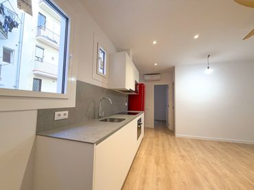 Apartament amb balcó en venda a Carrer de Puigmartí