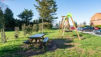 Jardí de Dúplex en venda en Santa María de Cayón amb Calefacció