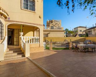 Jardí de Casa o xalet en venda en Orihuela amb Aire condicionat, Terrassa i Piscina