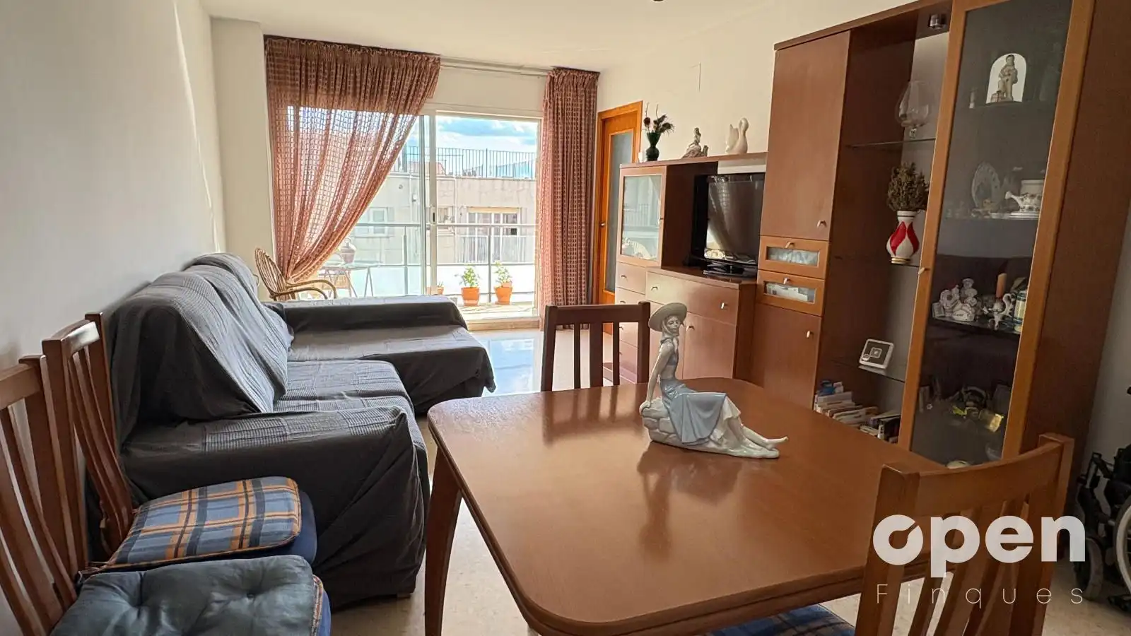 Sala d'estar de Pis en venda en Terrassa amb Calefacció, Terrassa i Balcó