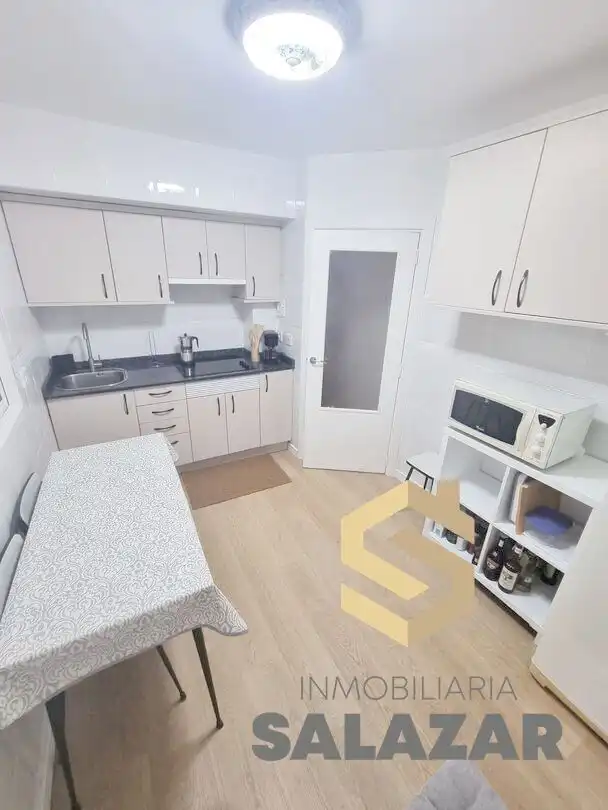 Cuina de Pis de lloguer en Bilbao  amb Calefacció i Terrassa