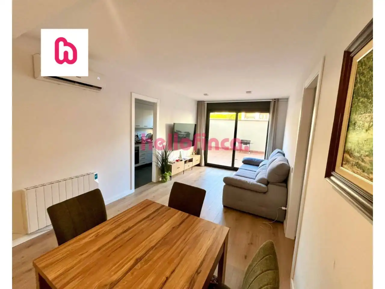 Sala d'estar de Pis en venda en Prats de Lluçanès amb Aire condicionat, Calefacció i Parquet