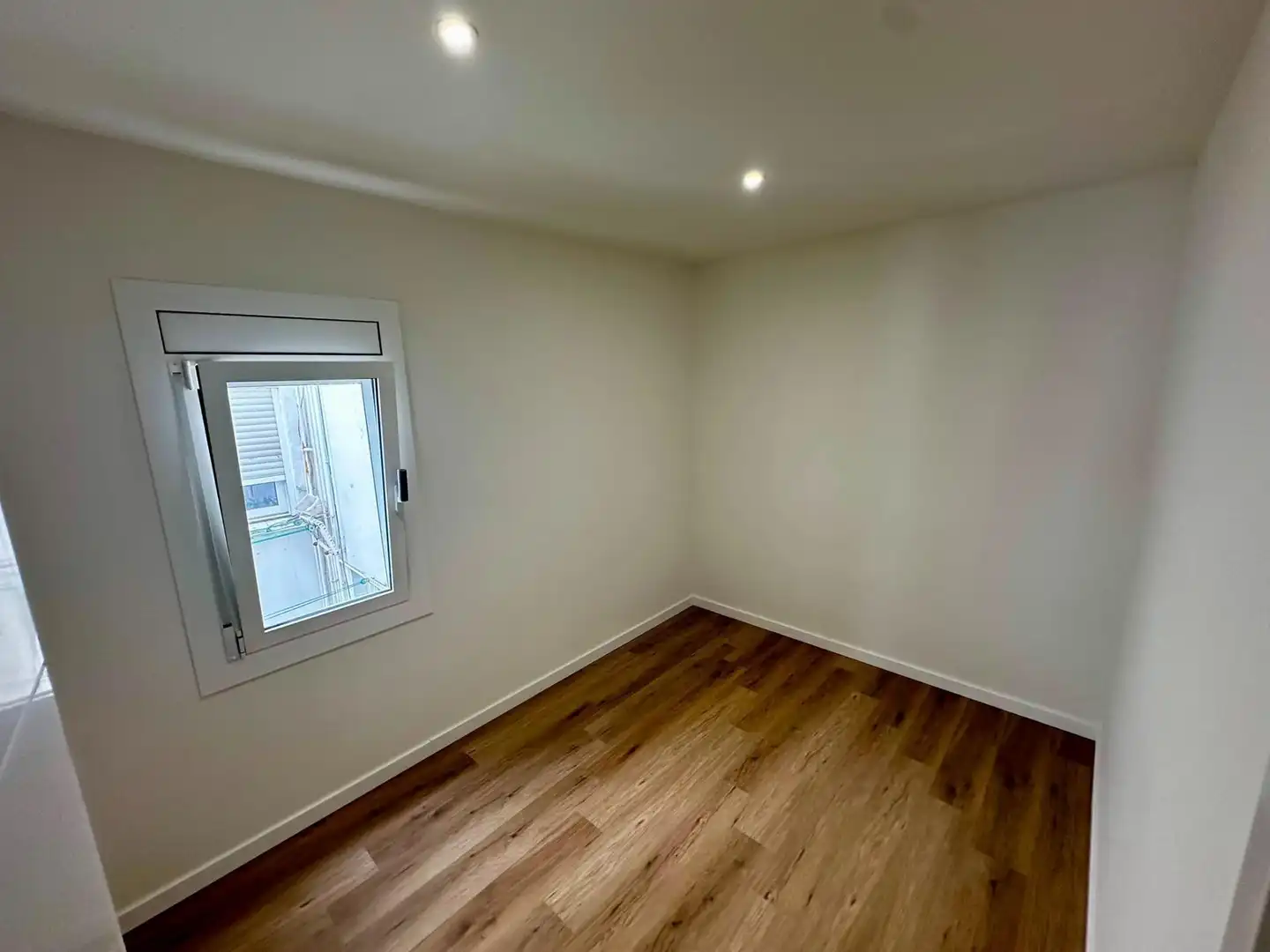 Flat with terrace for sale in Avenida del Parc, imagen 9