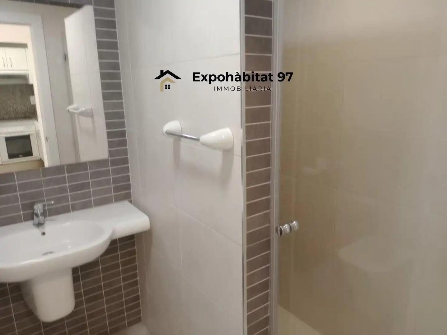 Baño de Apartamento en venta en Salou con Aire acondicionado, Calefacción y Jardín privado