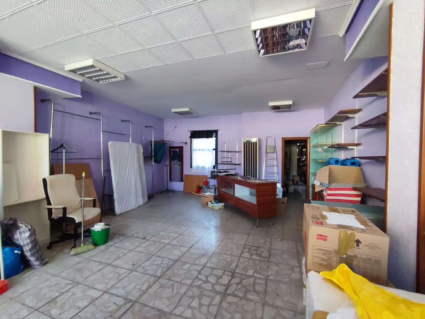 Local comercial en venda a Calle Calle de la Maestra Consuelo Robredo, imagen 3