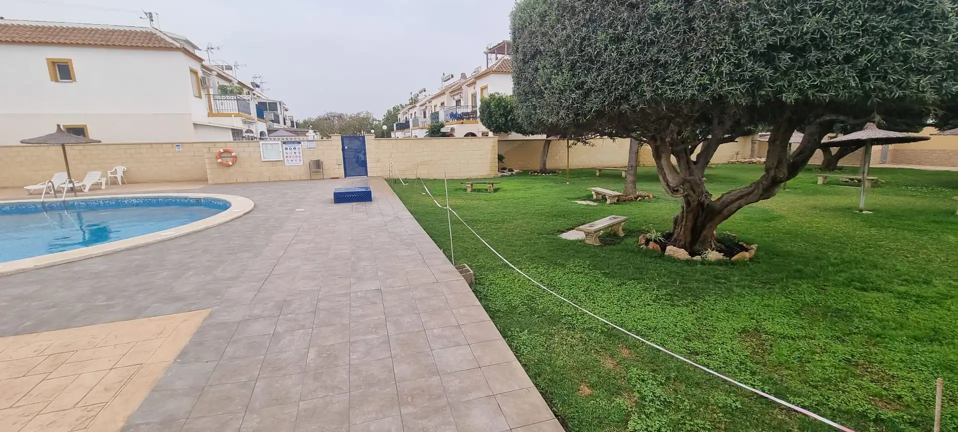 Bungalow amb piscina en venda a Zona Carrefour - Urbanizaciones, imagen 3