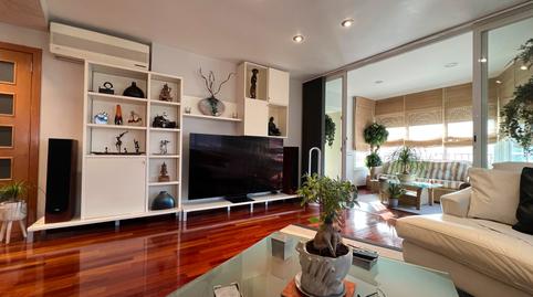 Foto 3 de Pis en venda a Carrer de Pompeu Fabra, Instituts, Barcelona