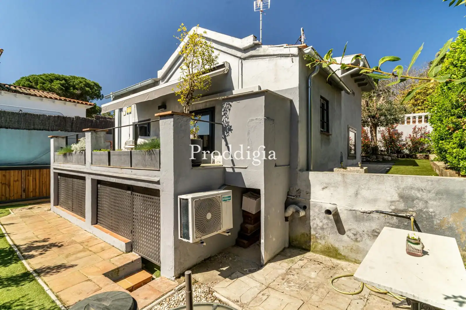 Außenansicht von Haus oder Chalet zur Miete in Sant Cugat del Vallès mit Heizung, Terrasse und Schwimmbad