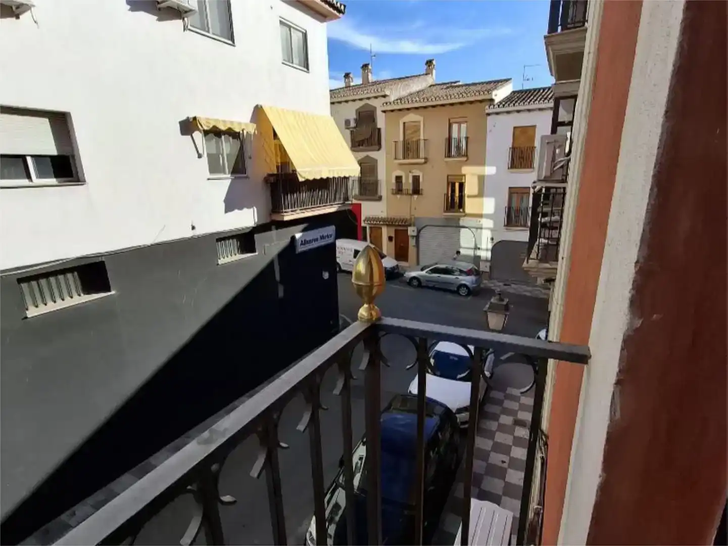 Vista exterior de Pis per a compartir en La Zubia amb Aire condicionat, Moblat i Balcó