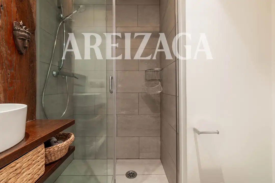 Badezimmer von Wohnung zum Verkauf in Donostia - San Sebastián  mit Heizung