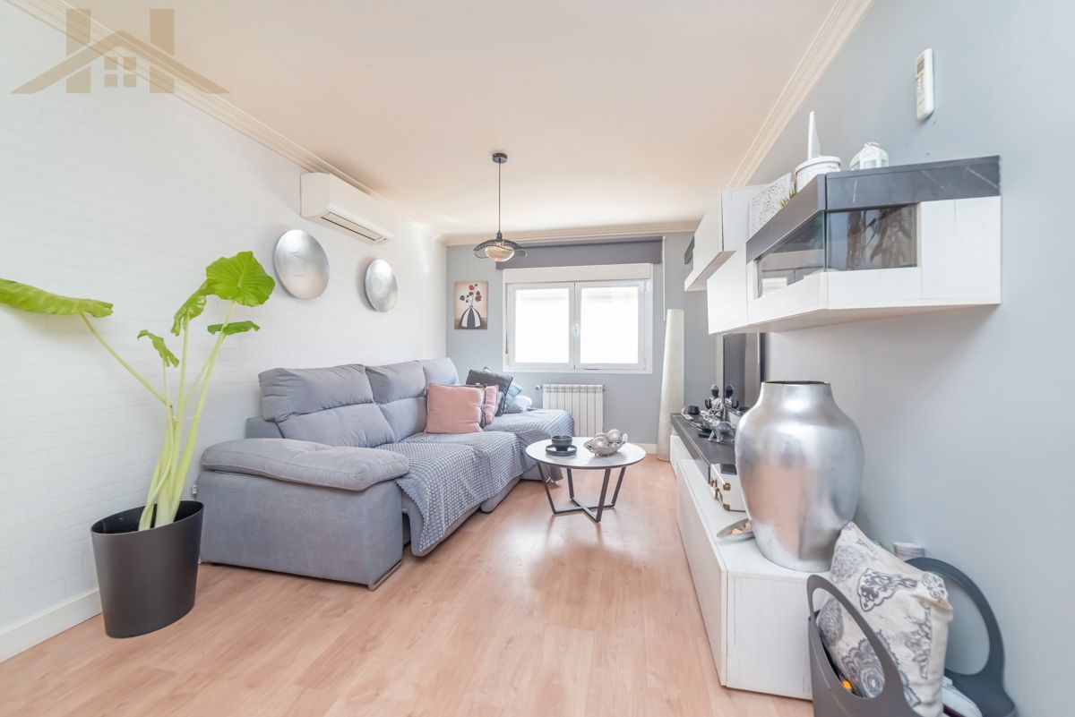 Sala d'estar de Casa o xalet en venda en Ciempozuelos amb Aire condicionat, Terrassa i Traster