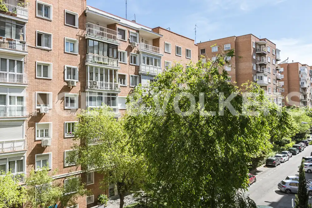Außenansicht von Wohnung zur Miete in Madrid mit Heizung, Möbliert und Balkon