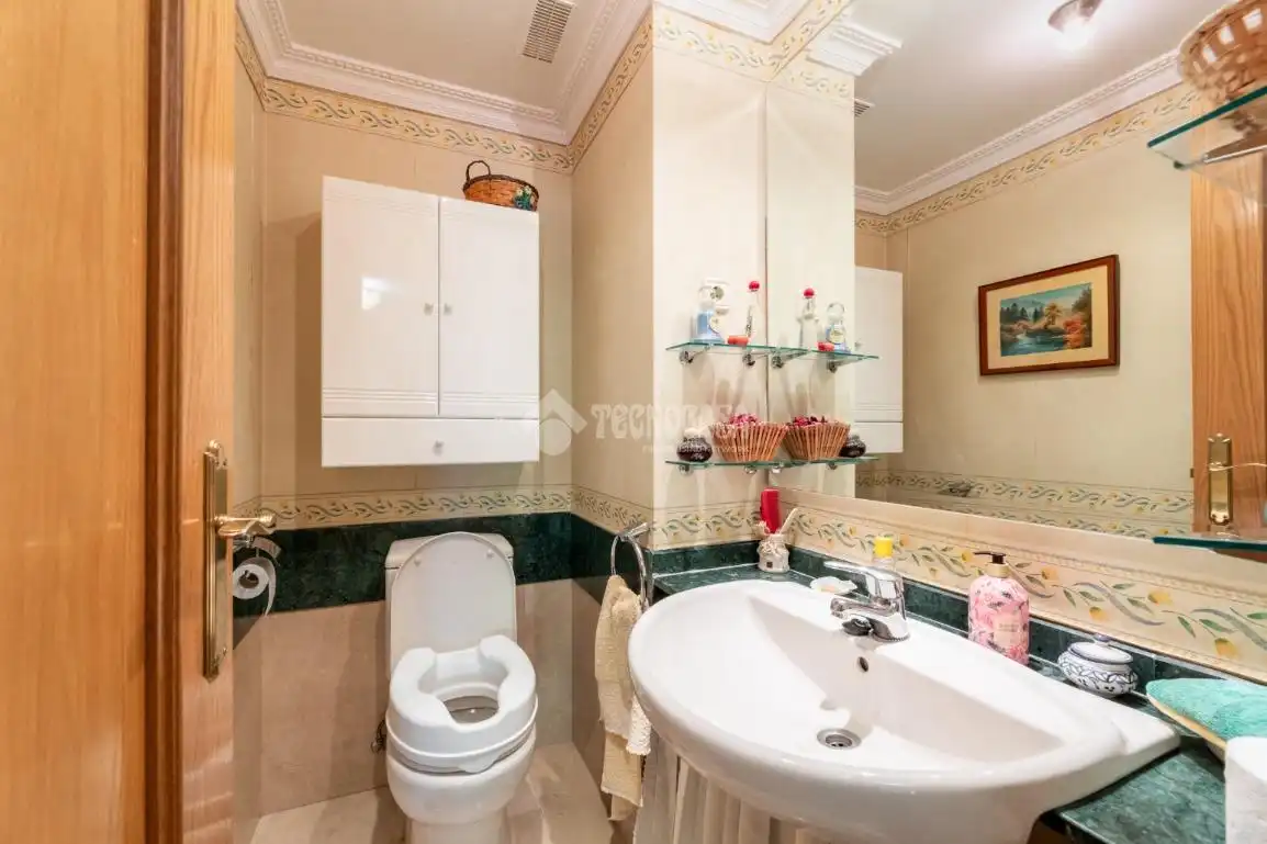 Badezimmer von Wohnung zum Verkauf in Majadahonda mit Heizung und Terrasse