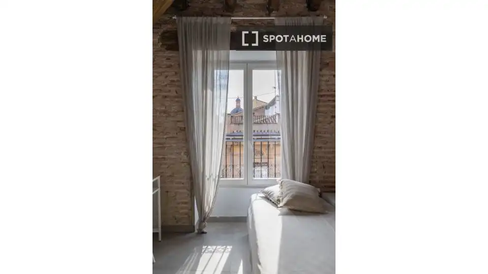 Room in Valencia, Valencia