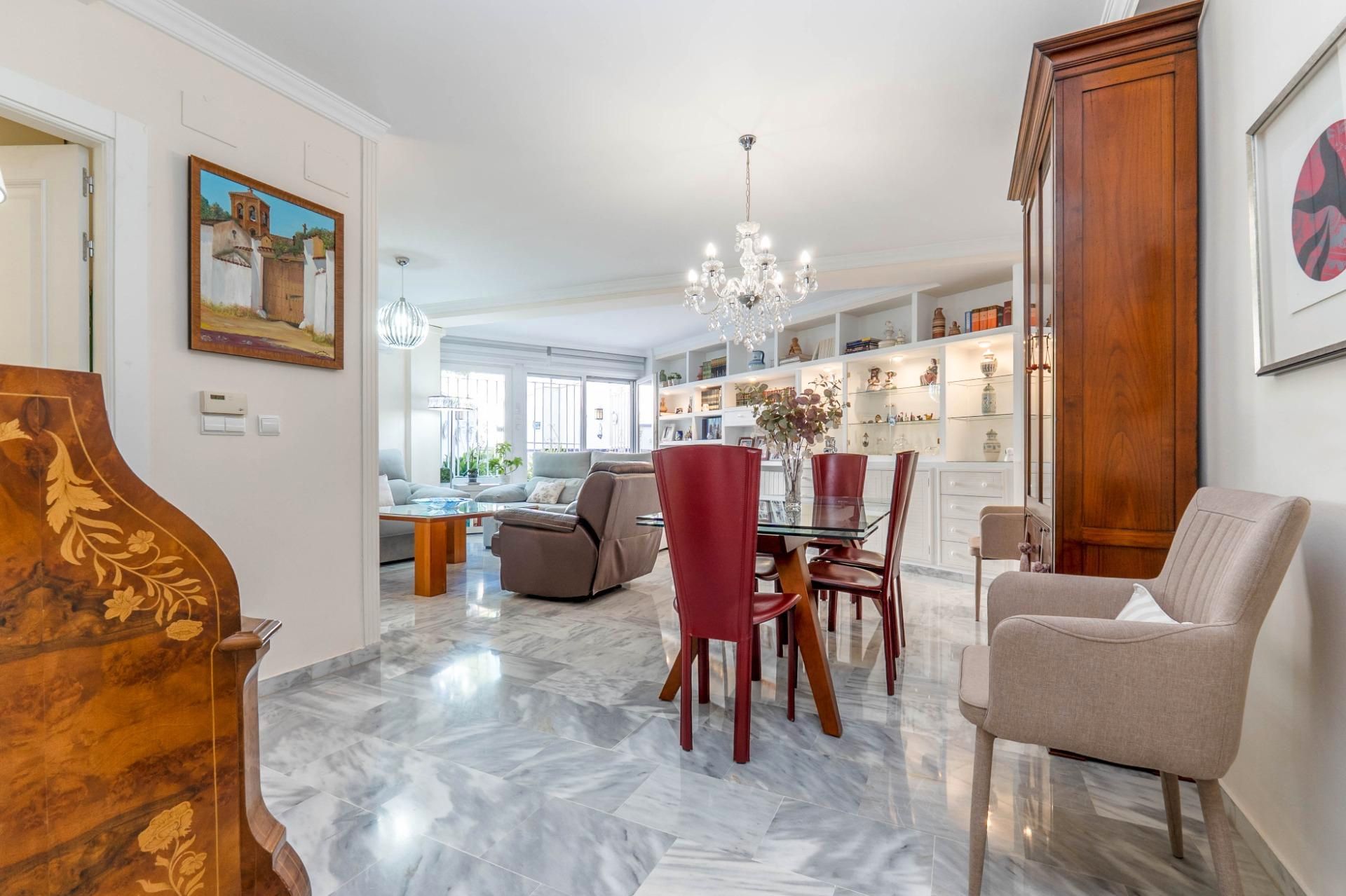Dining room of Flat for sale in  Granada Capital  with Heating, Storage room and Furnished