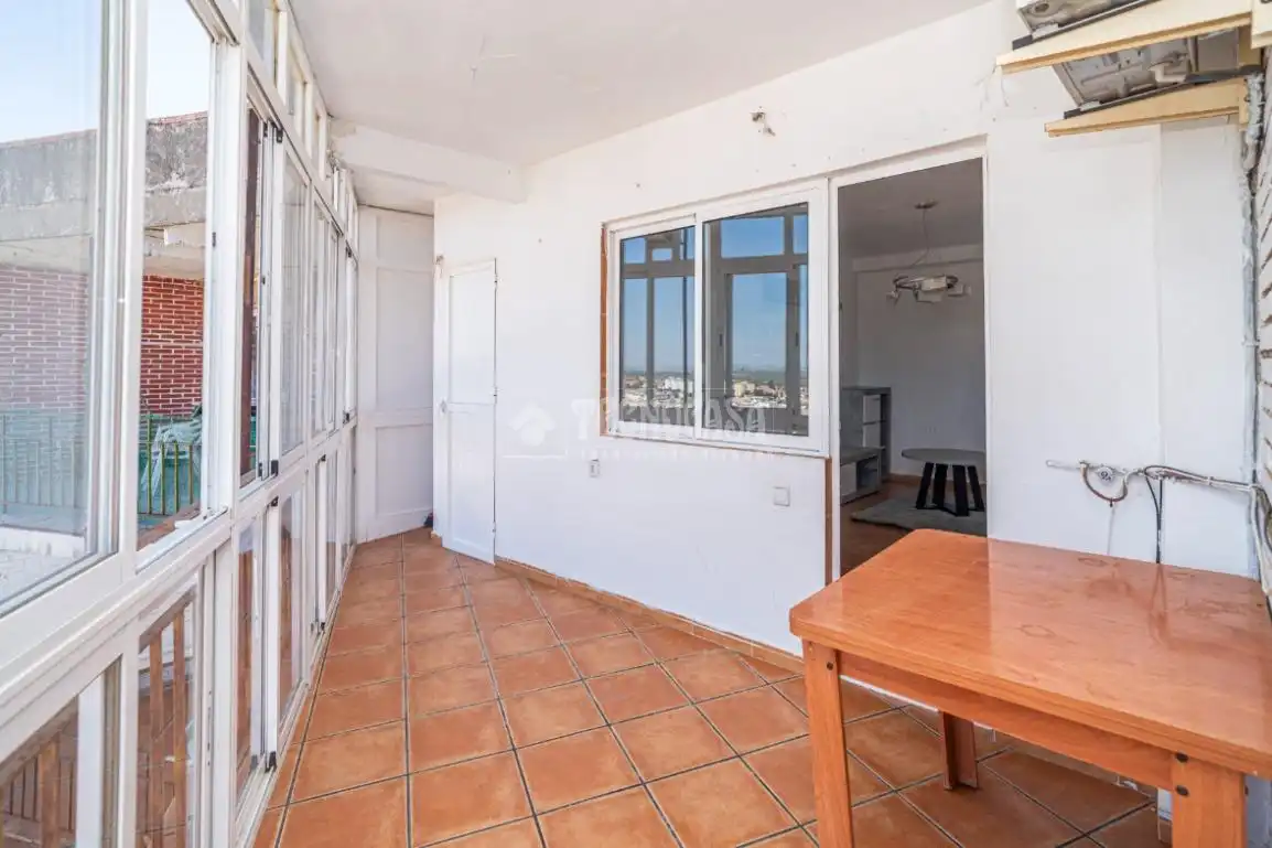 Balcony of Flat for sale in Linares