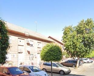 Vista exterior de Casa adosada en venda en  Sevilla Capital amb Jardí privat