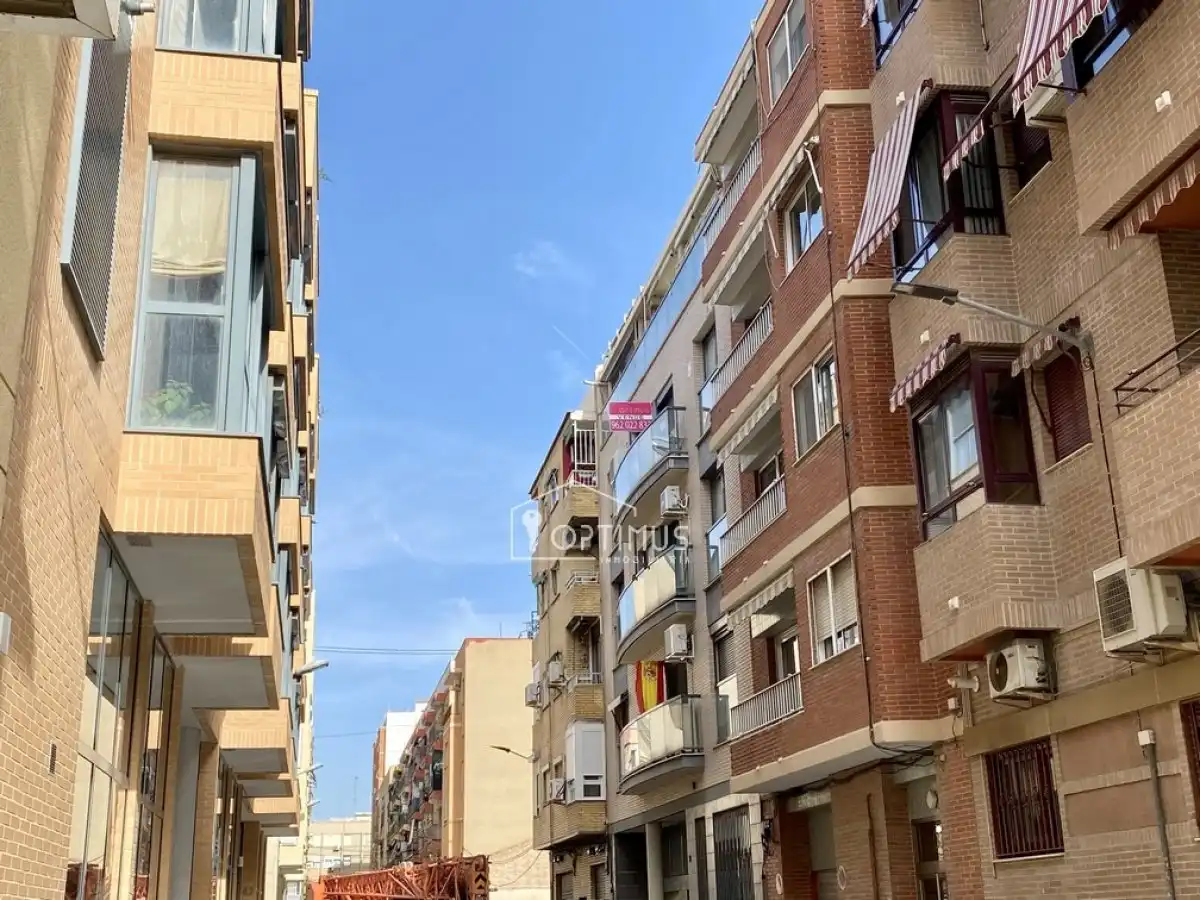 Appartamento con terrazza in vendita a Calle AMPARO BALLESTER 27, imagen 18