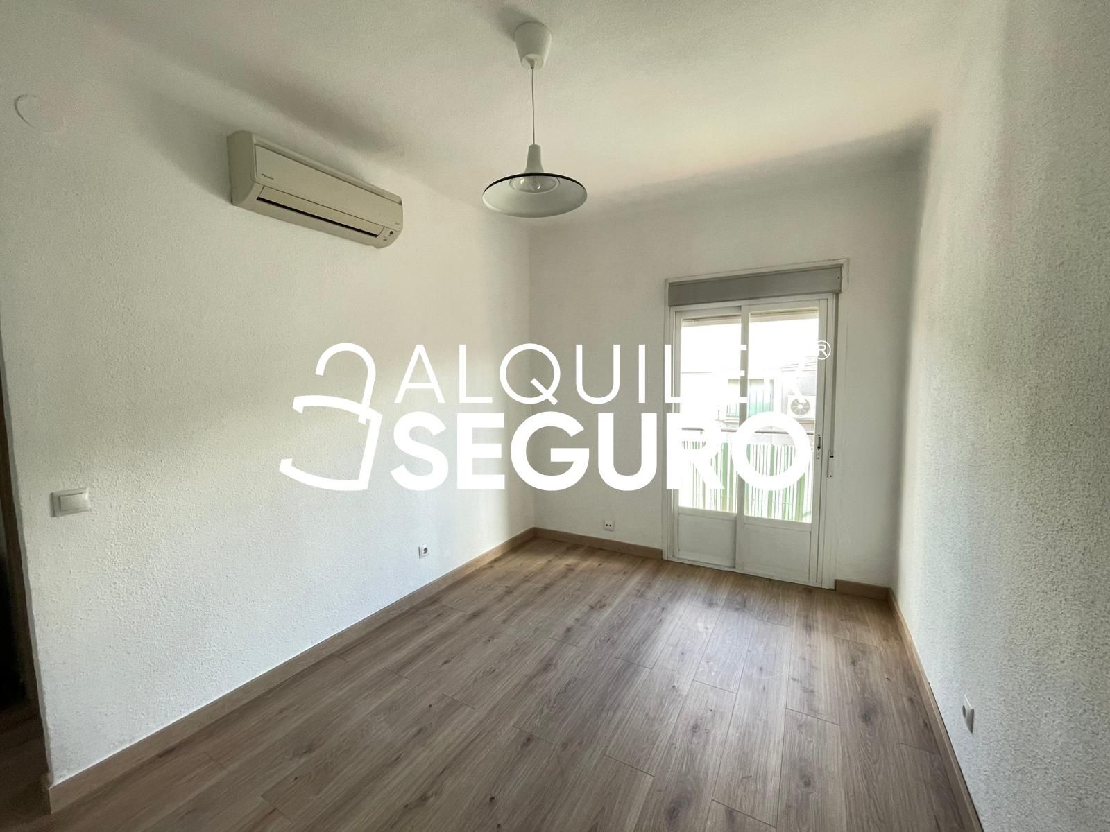 Dormitori de Pis de lloguer en  Madrid Capital amb Aire condicionat, Calefacció i Terrassa