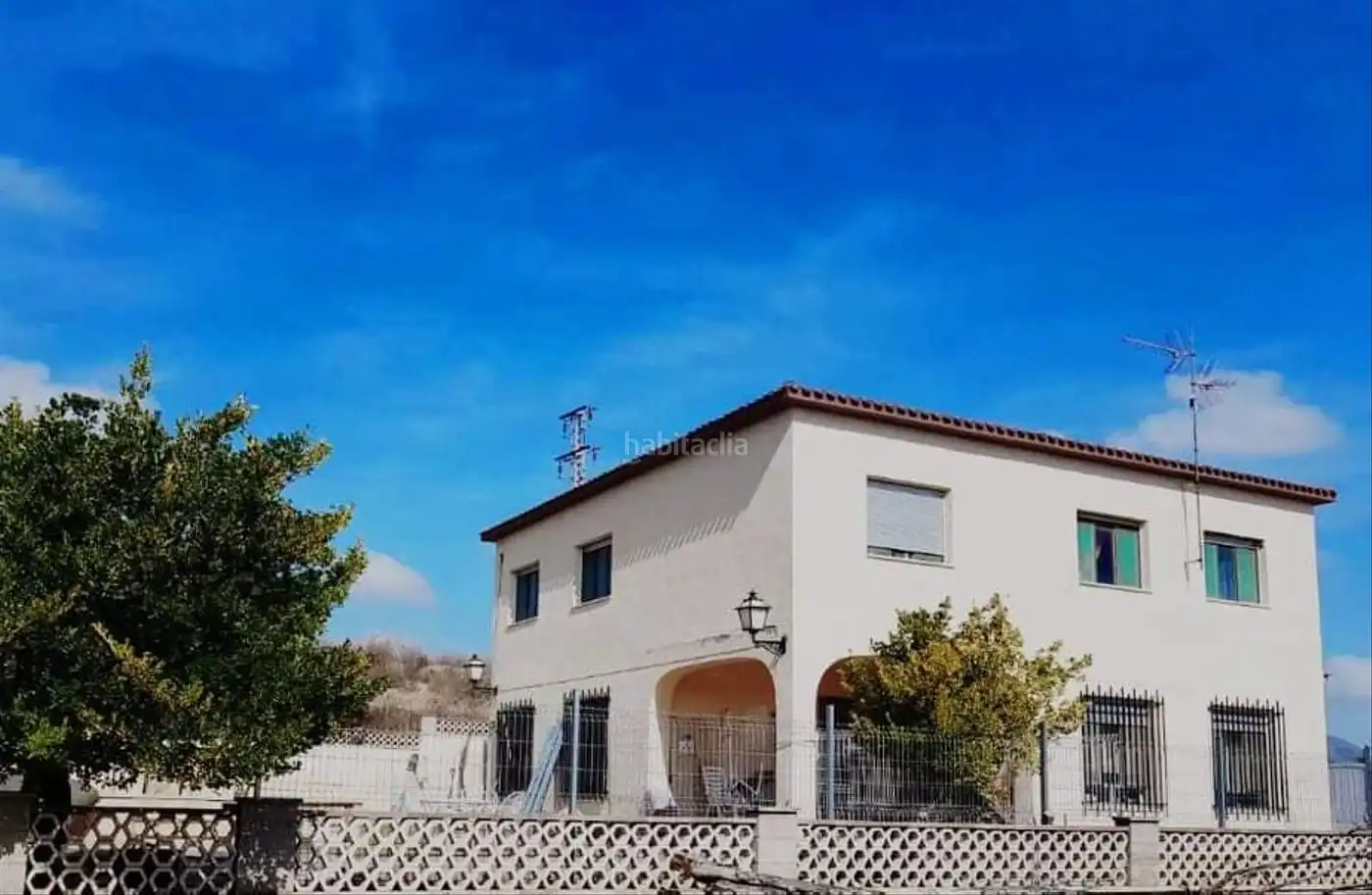 Detached house for sale in Calle Virgen de la Salud 12