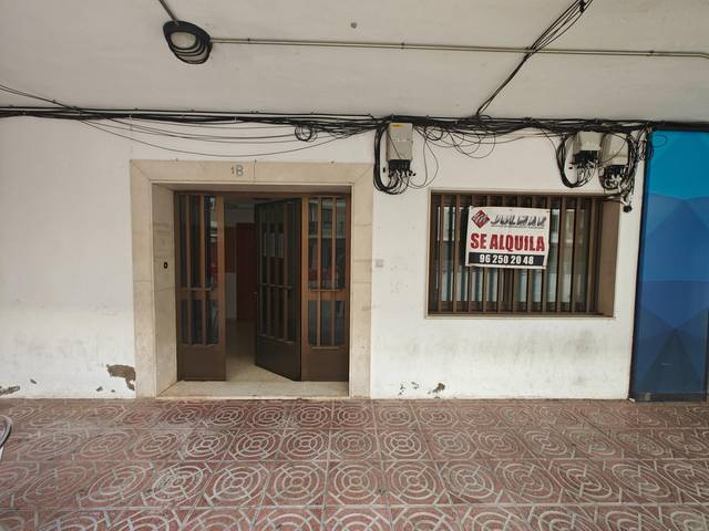Local comercial en Alquiler en  LAYANA en Buñol
