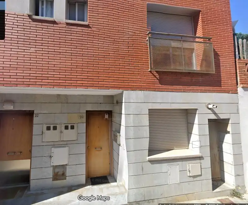 Vista exterior de Casa o chalet en venta en Castellví de Rosanes con Alarma