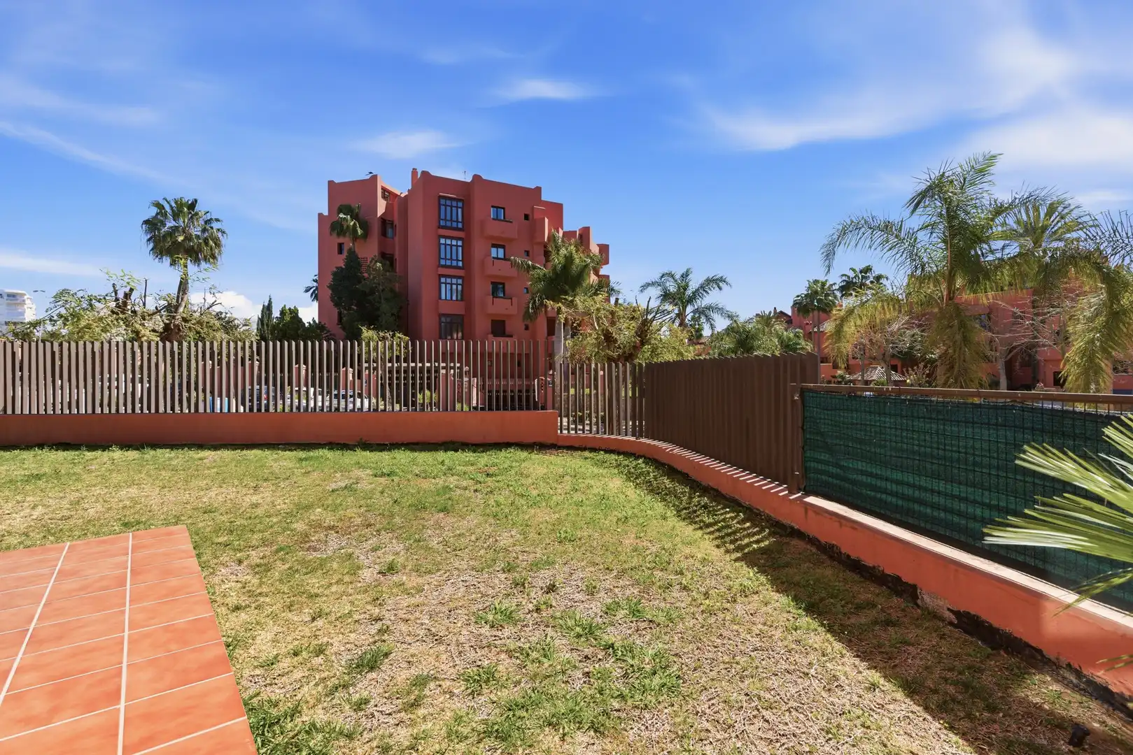 Jardí de Planta baixa en venda en Estepona amb Aire condicionat, Jardí privat i Terrassa