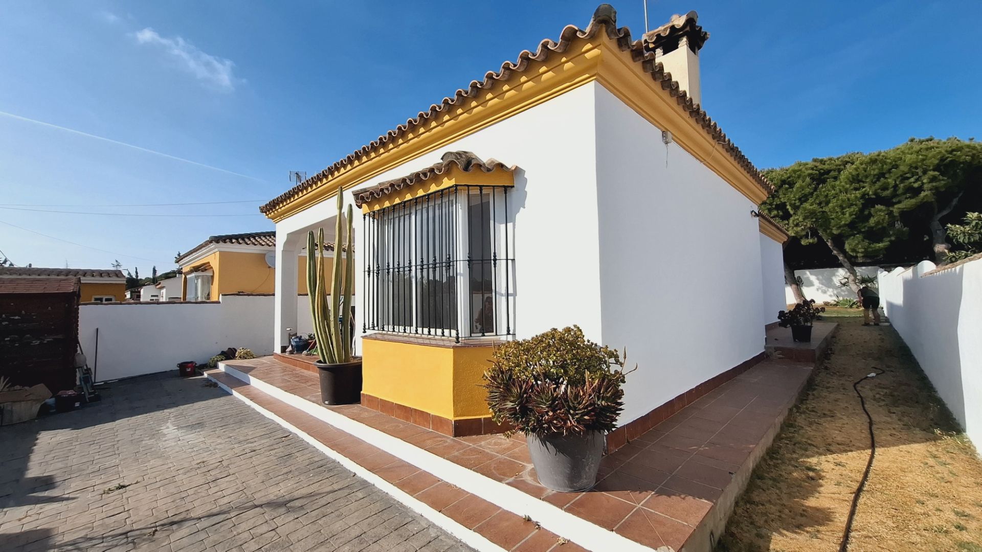 Vista exterior de Casa o xalet en venda en Chiclana de la Frontera