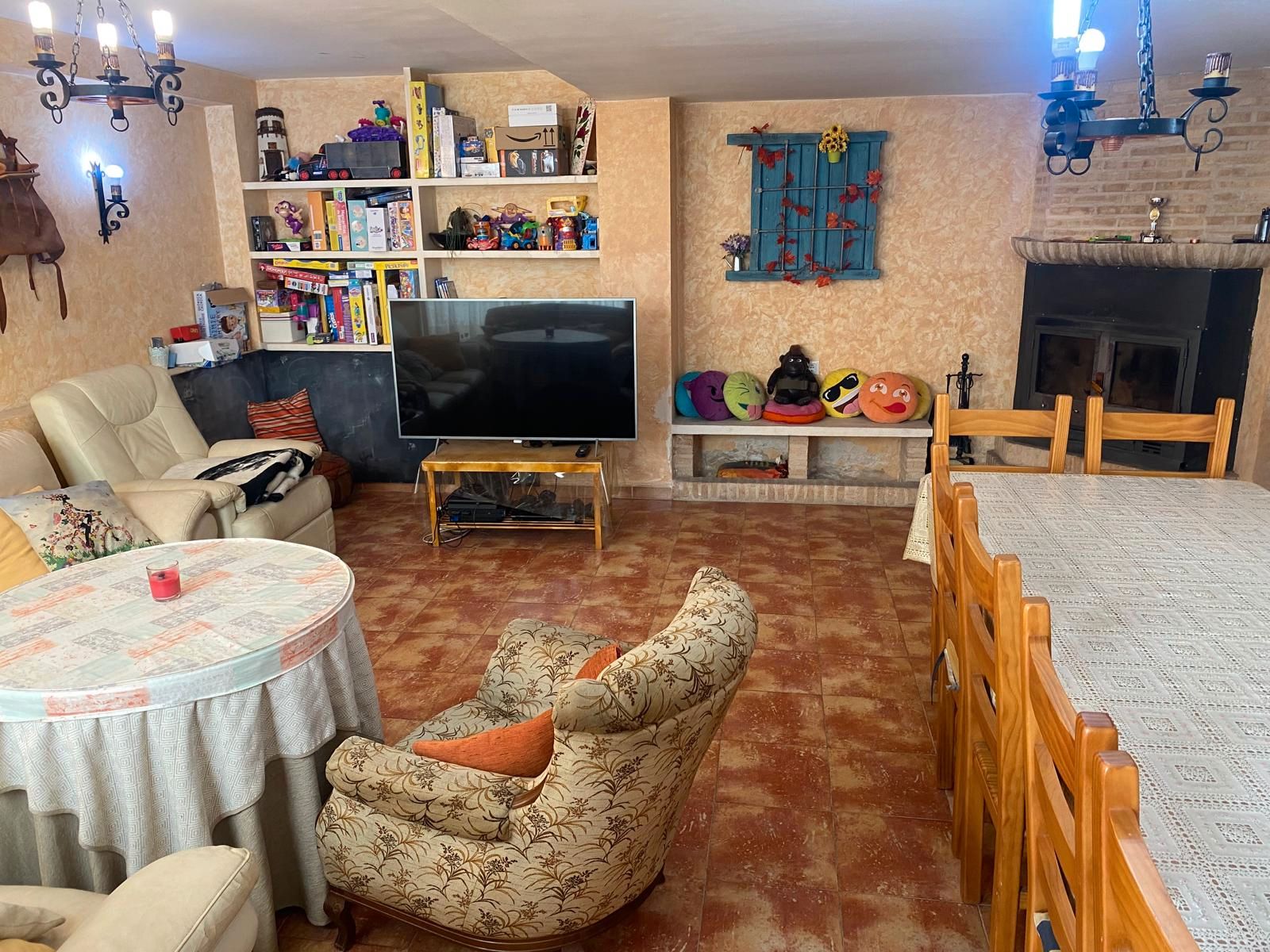 Sala d'estar de Casa o xalet en venda en Poblete amb Aire condicionat, Calefacció i Terrassa