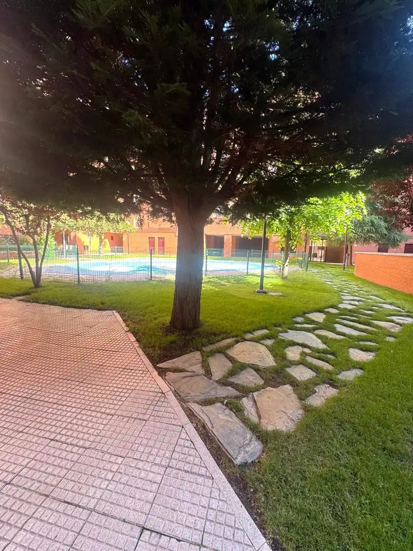 Schwimmbecken von Wohnung zum Verkauf in Madrid mit Klimaanlage, Heizung und Terrasse