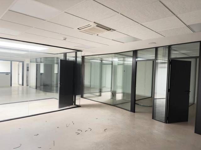 Nave industrial en Alquiler en Canovelles