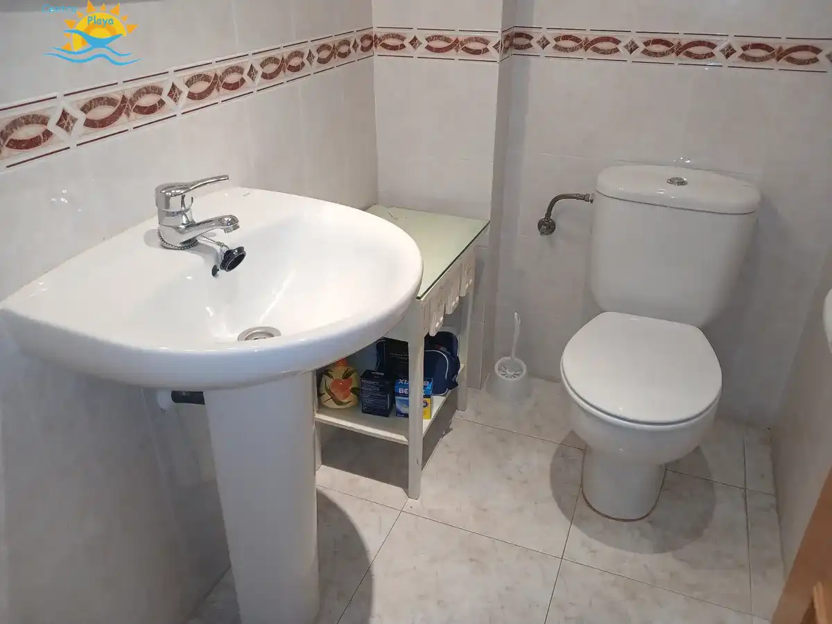 Bany de Apartament en venda en Moncofa amb Calefacció, Terrassa i Moblat
