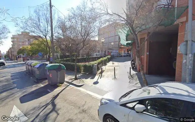 Vista exterior de Piso en venta en L'Hospitalet de Llobregat