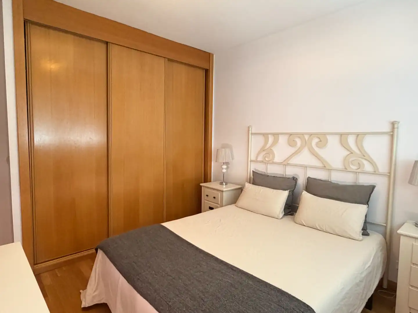 Dormitori de Casa o xalet en venda en Alcalá de Henares amb Aire condicionat, Calefacció i Jardí privat