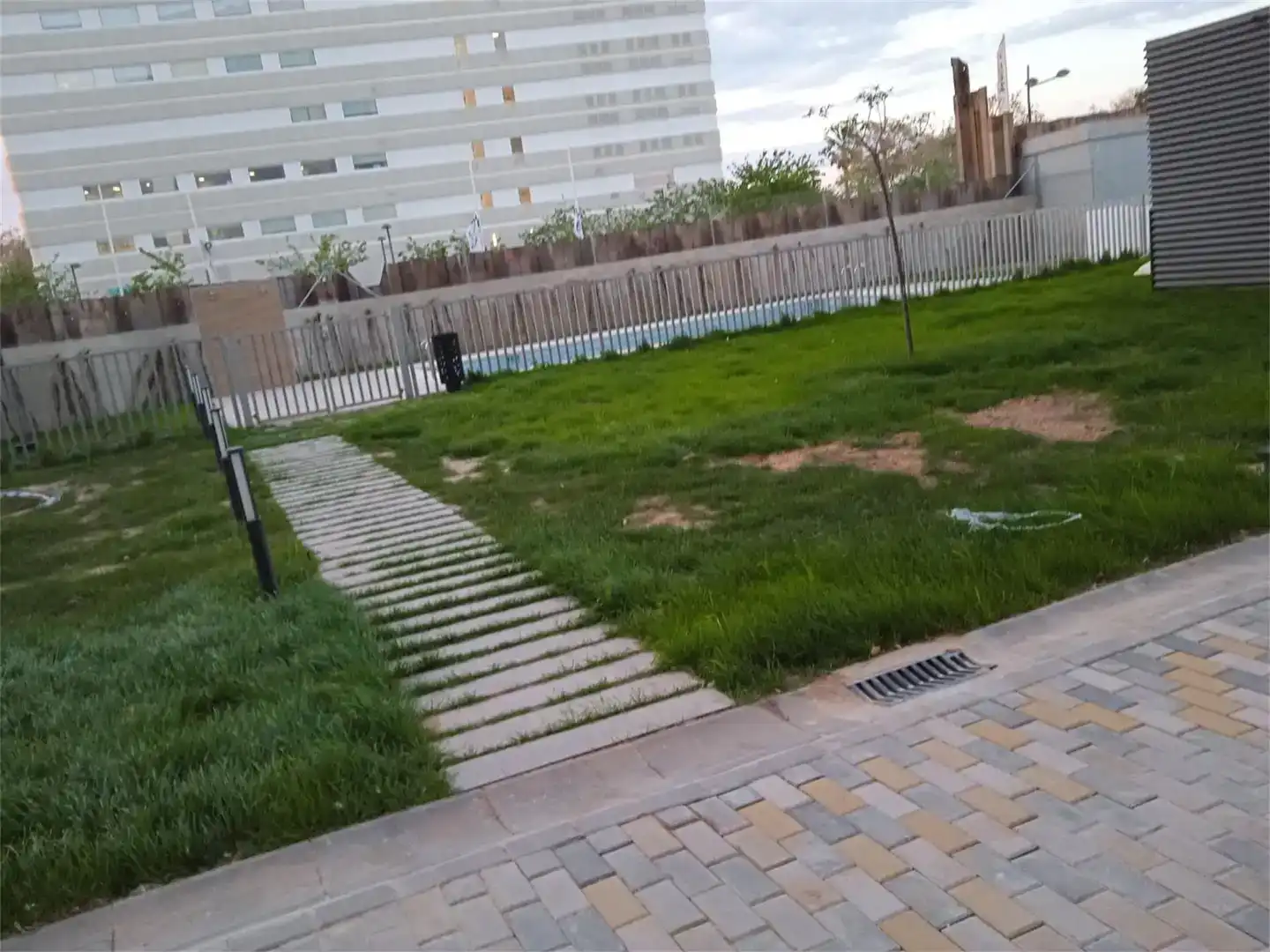 Dachboden zur Miete in Valencia mit Klimaanlage, Privatgarten und Parkett